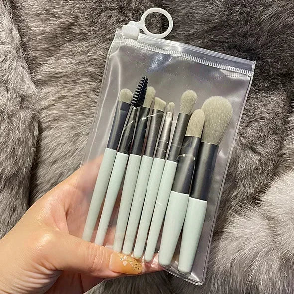 Set de 8 minibrochas de maquillaje