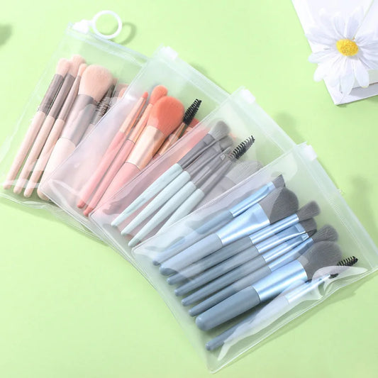 Set de 8 minibrochas de maquillaje